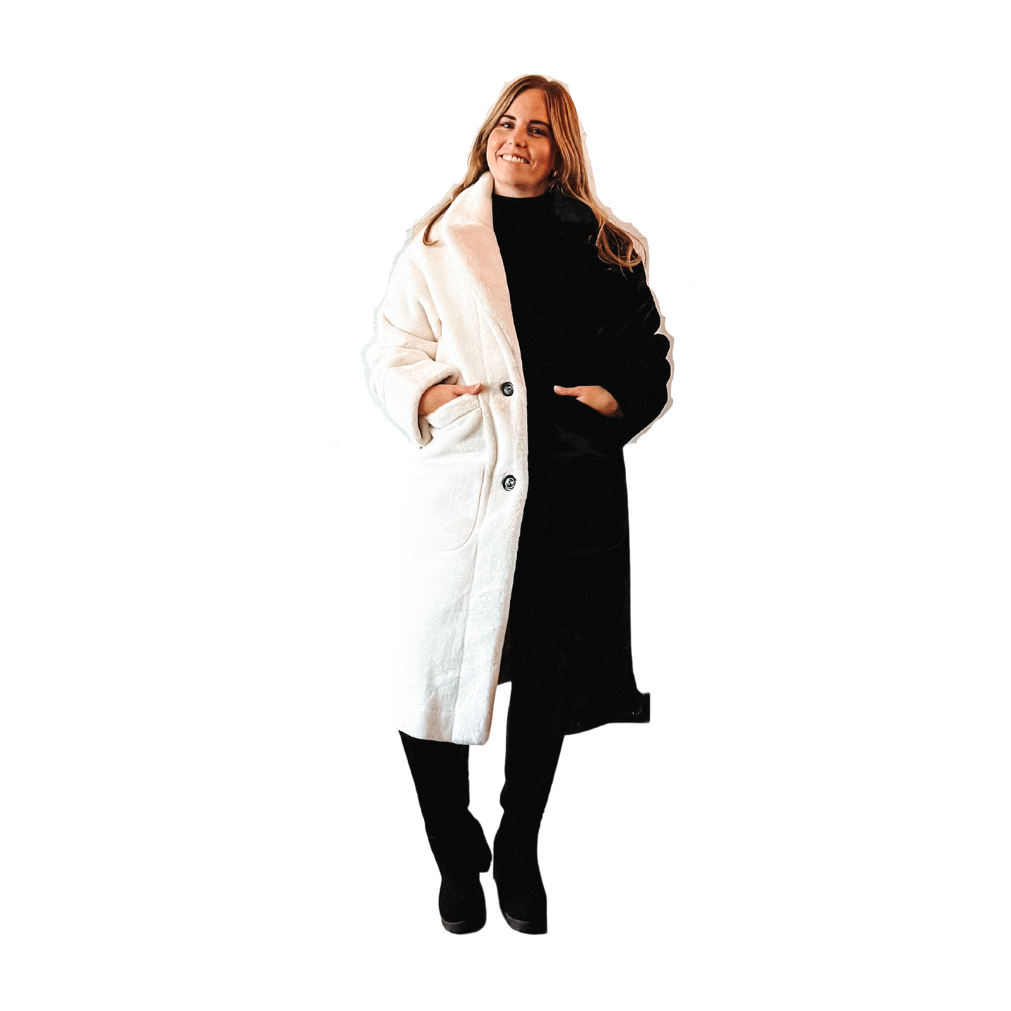 Model met lange fluffy jas in de kleuren zwart en wit