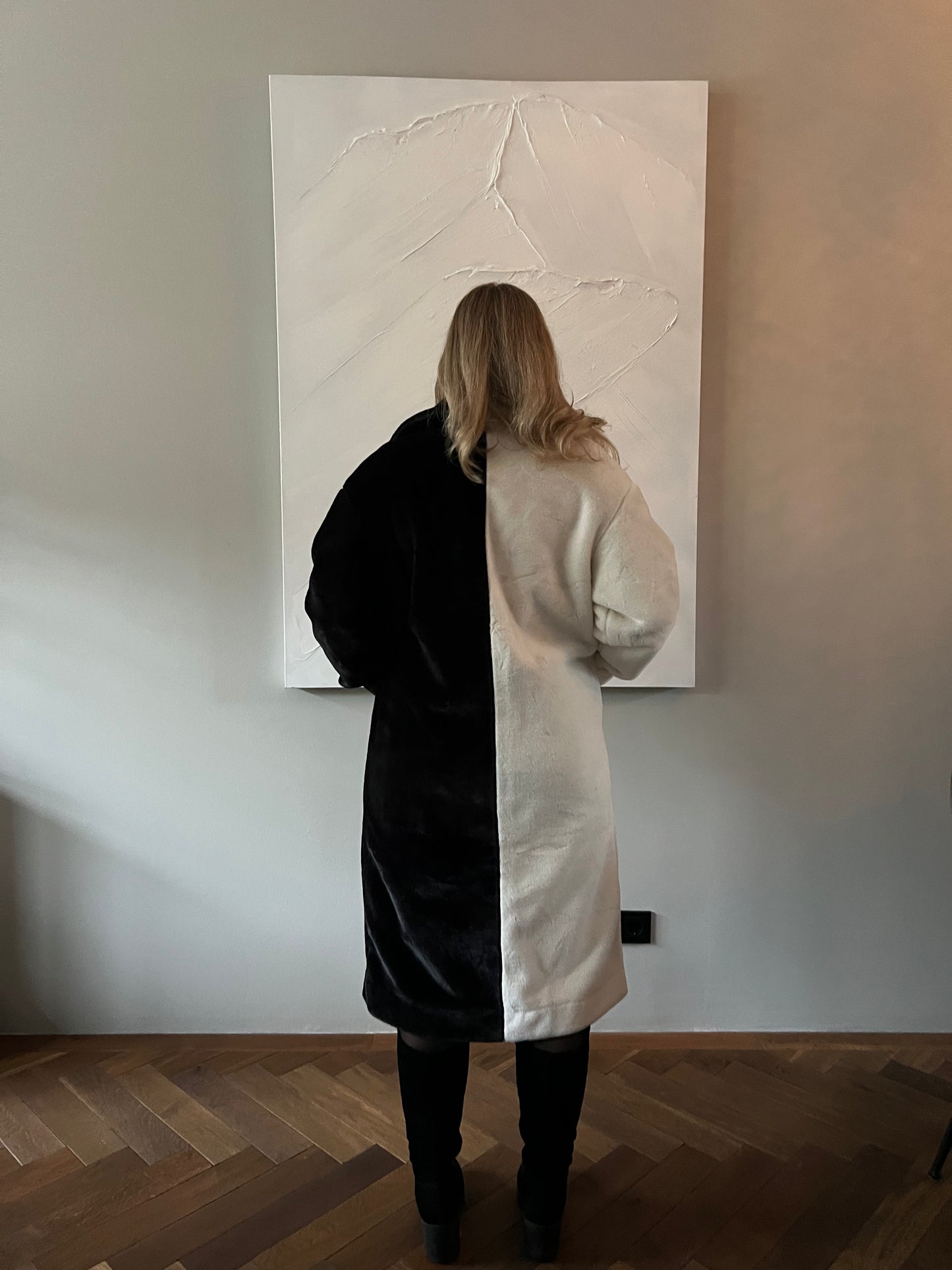 Jas Fluffy - Zwart-wit achterkant