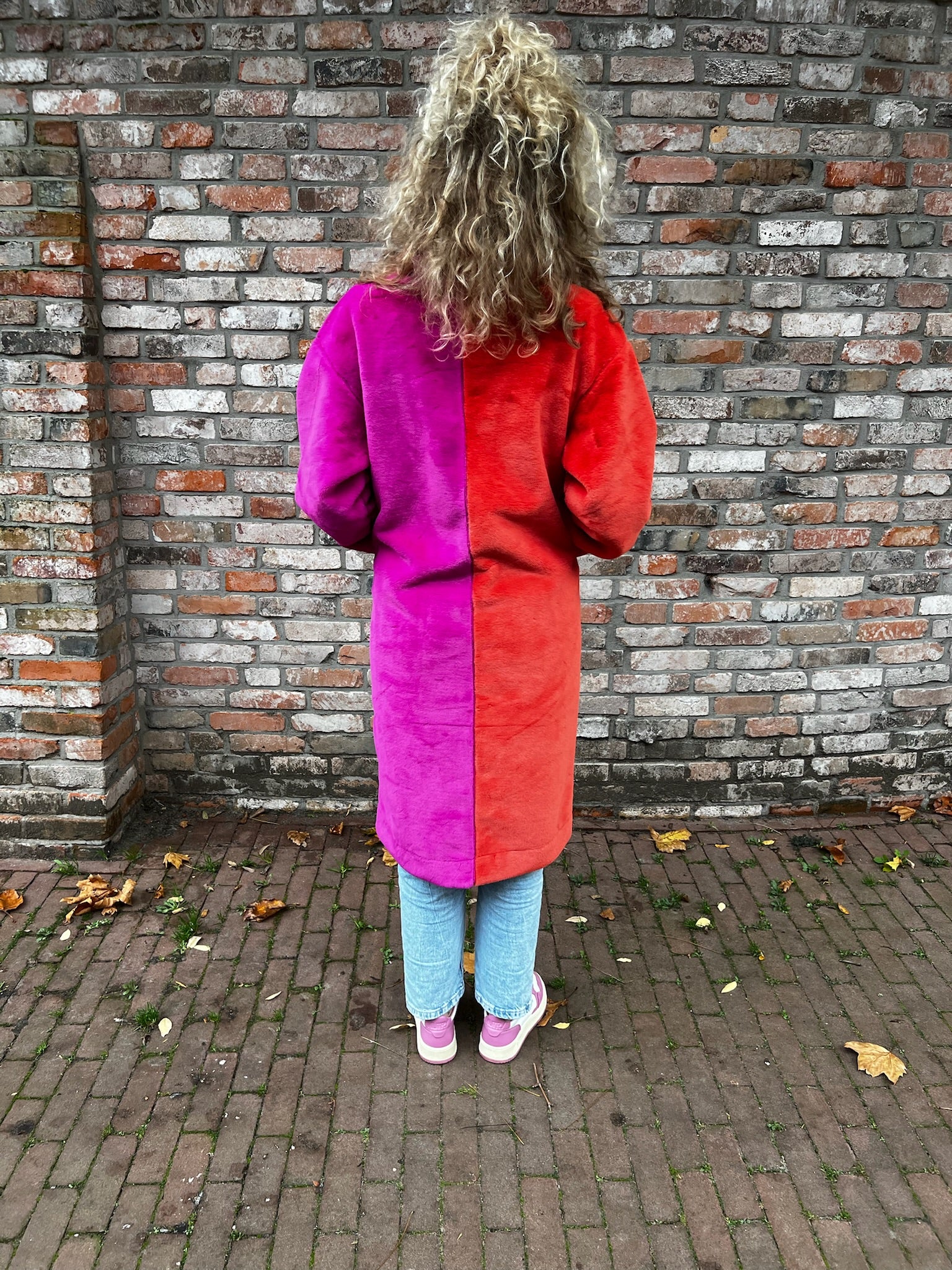 Jas Fluffy - Rood-roze achterkant